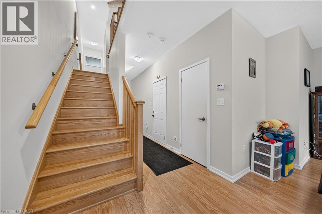 49 LAMBERT Lane - 32