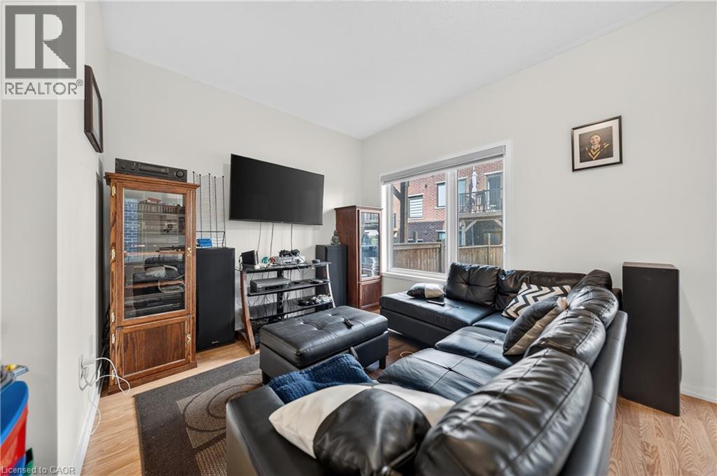 49 LAMBERT Lane - 34