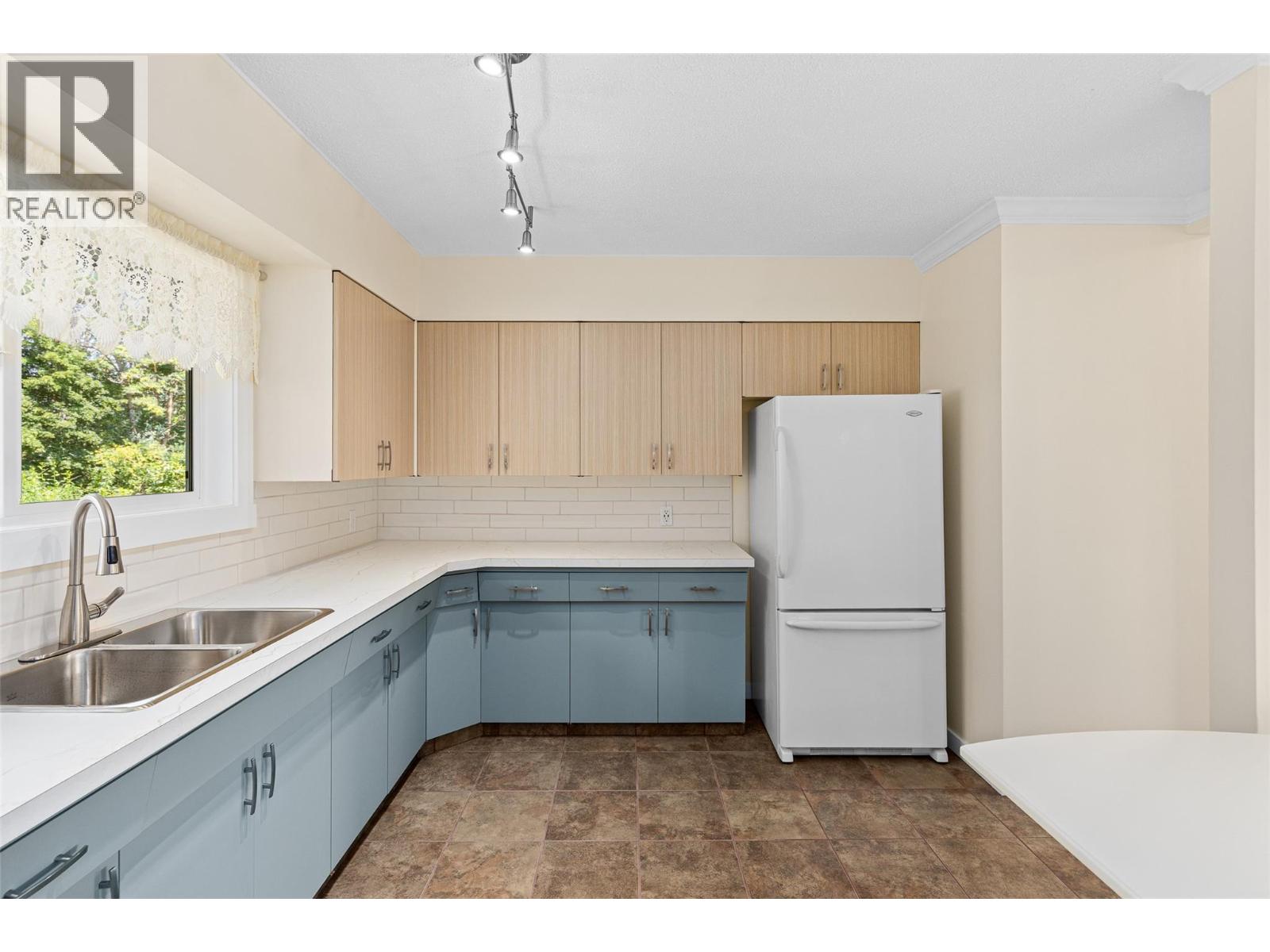 10330 Meadow Road - 18