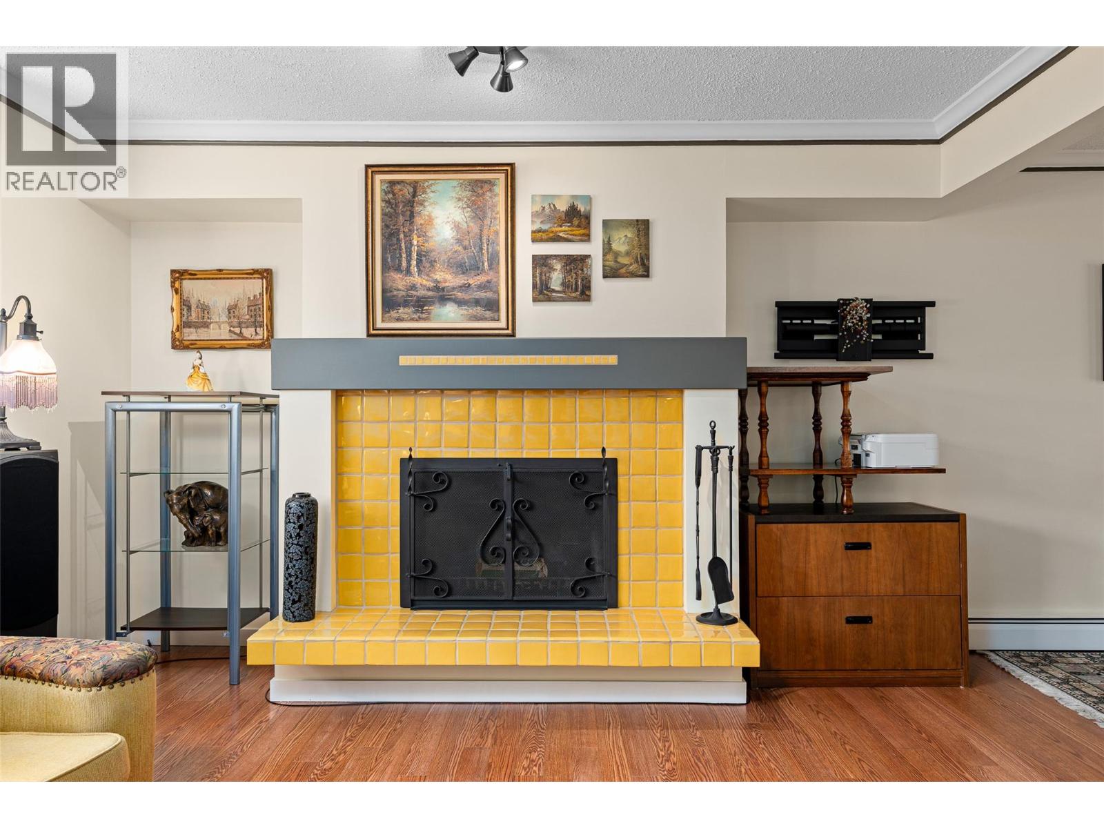 10330 Meadow Road - 11
