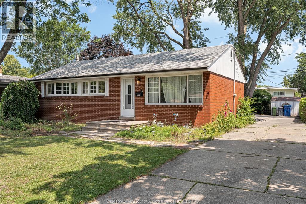 3660 ROXBOROUGH - 1