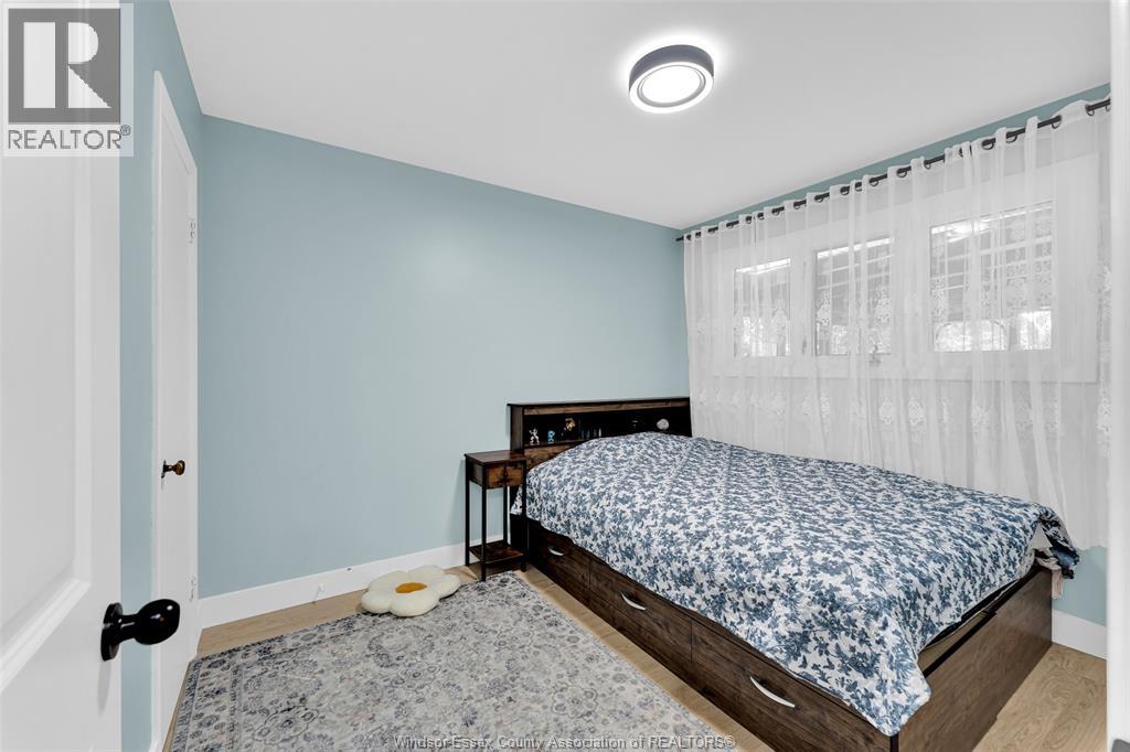 3660 ROXBOROUGH - 14