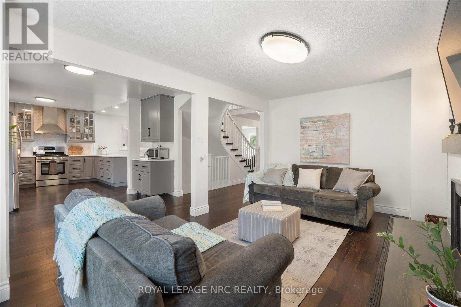 51 BRIARSDALE CRESCENT - Image 16
