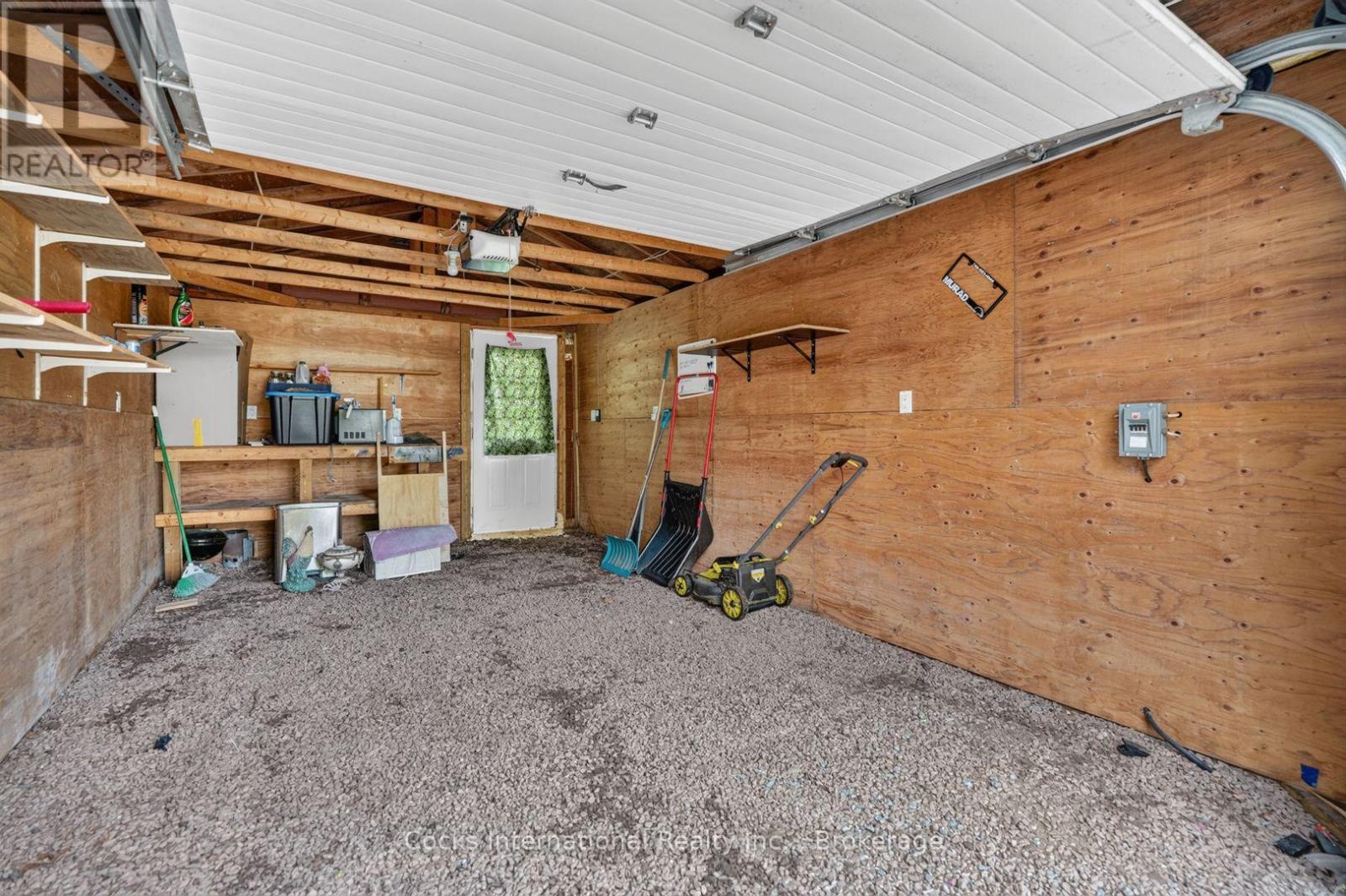 185 MCPHERSON STREET - Image 33