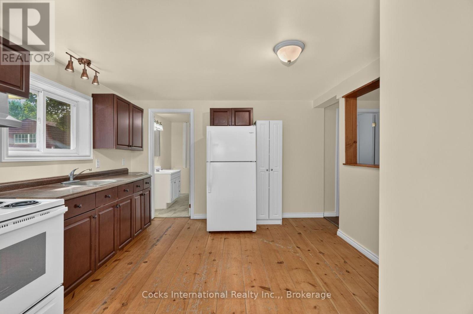 185 MCPHERSON STREET - Image 8