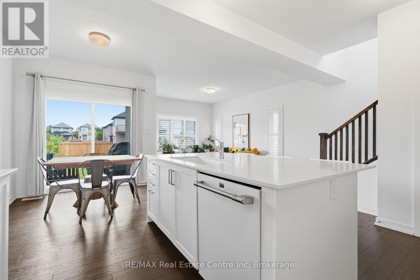 50 FERRIS CIRCLE - Image 6