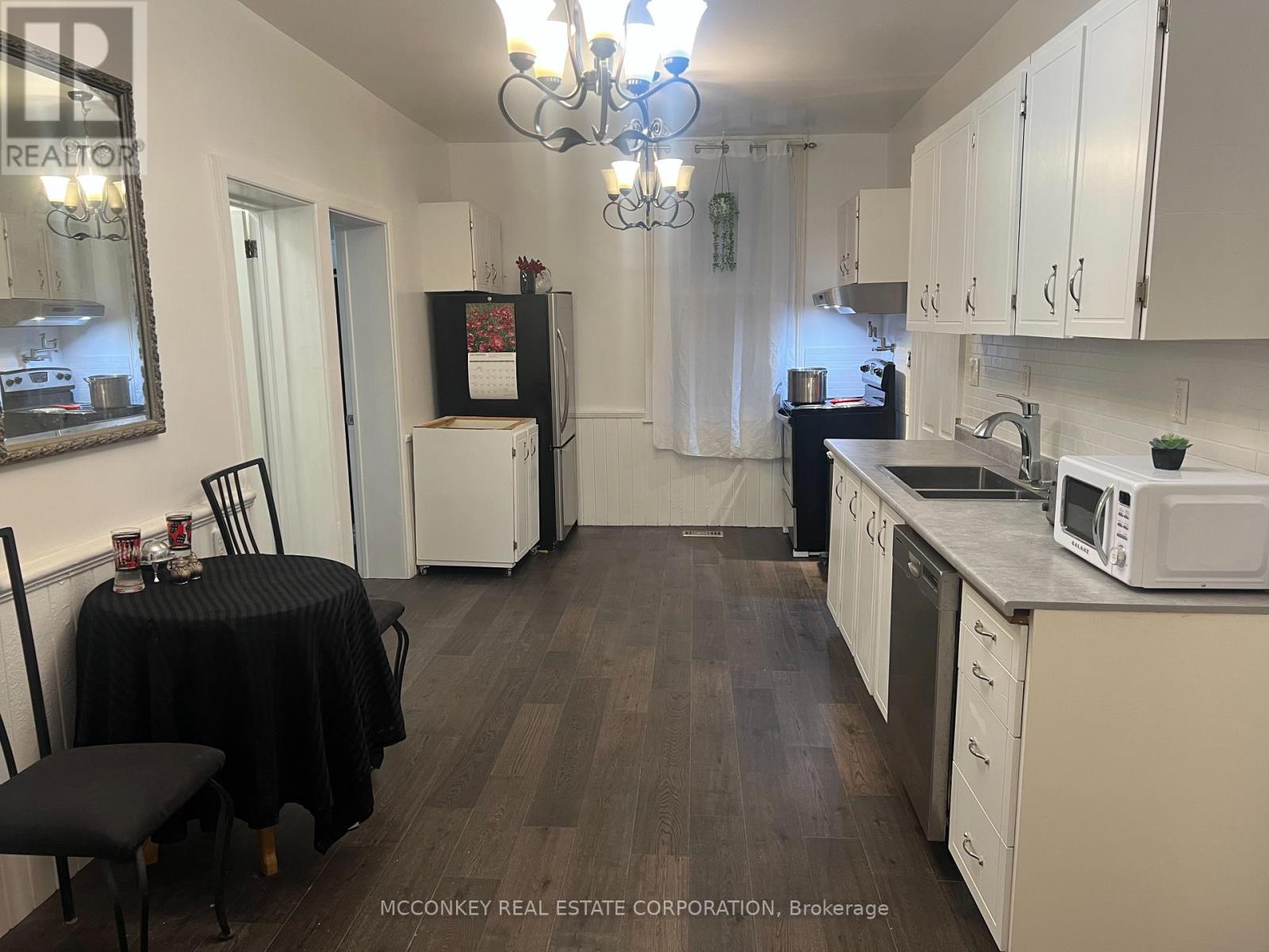 24 KING STREET W - 10