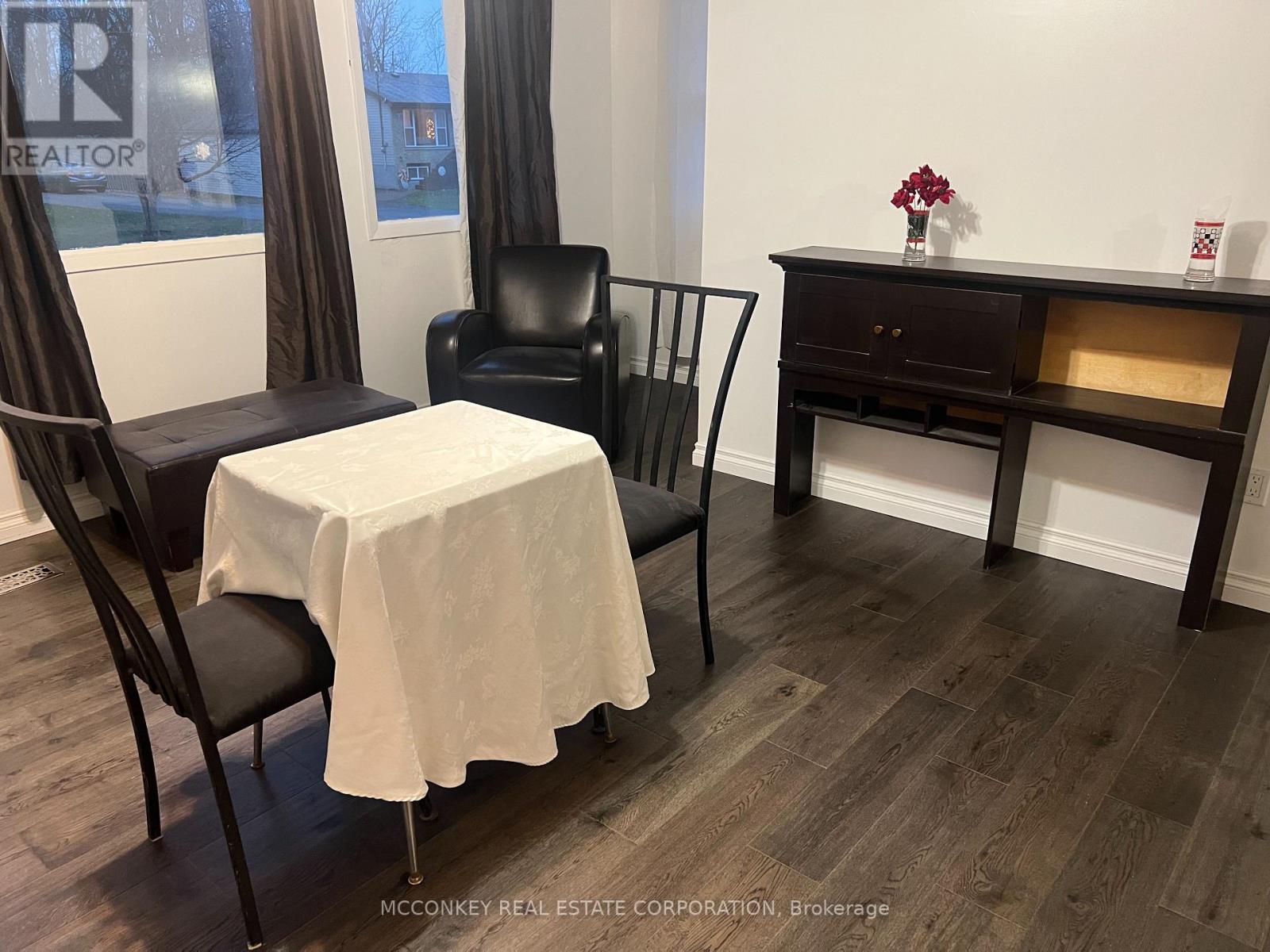 24 KING STREET W - 11