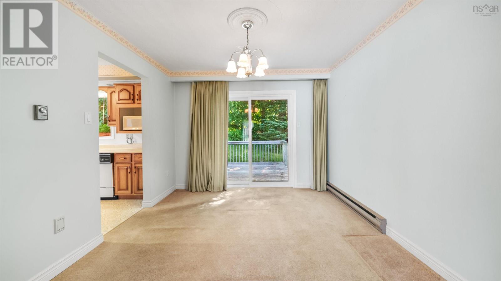 Property 20 of 50 of 79 Riverview Crescent