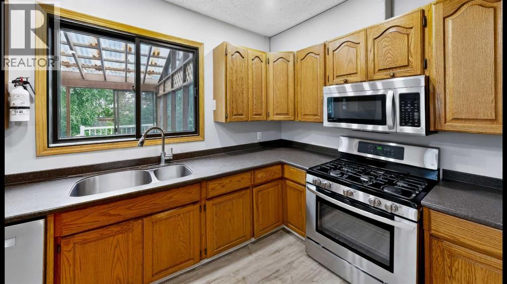 245 Bacon Place - 8