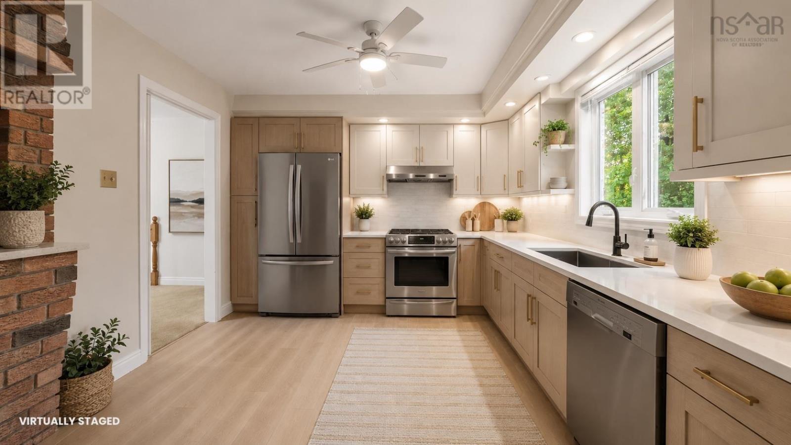 Property 22 of 50 of 79 Riverview Crescent