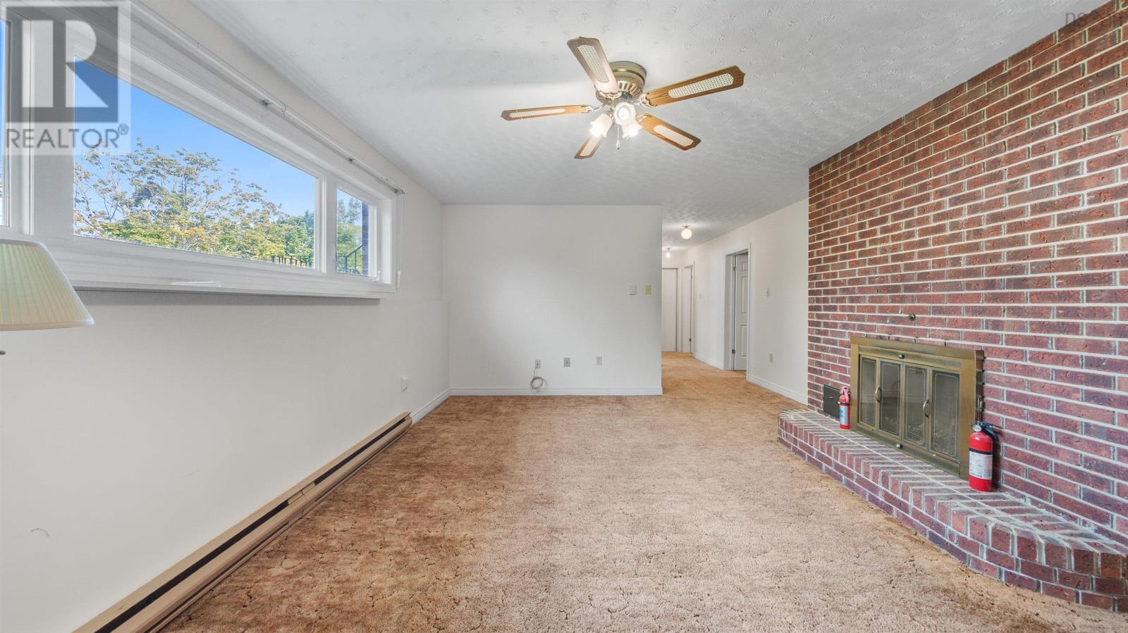 Property 39 of 50 of 79 Riverview Crescent