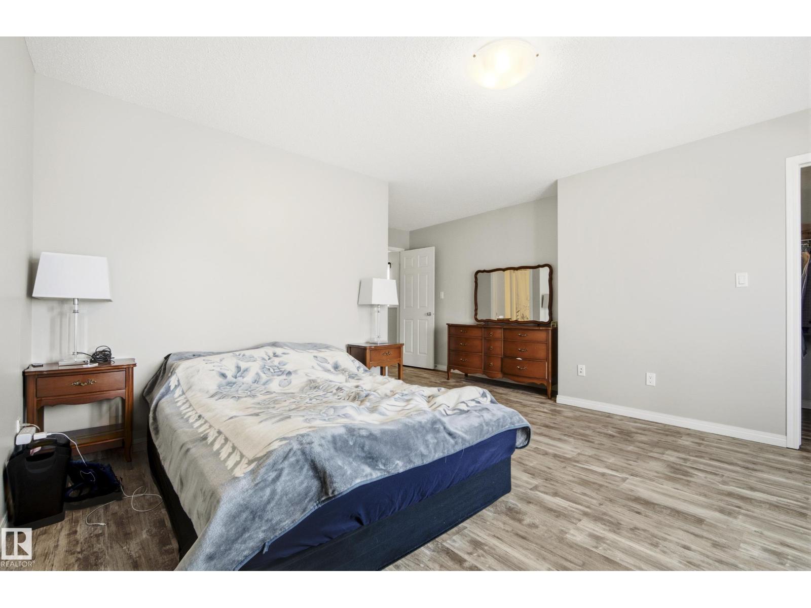 3805 POWELL WD SW - 24