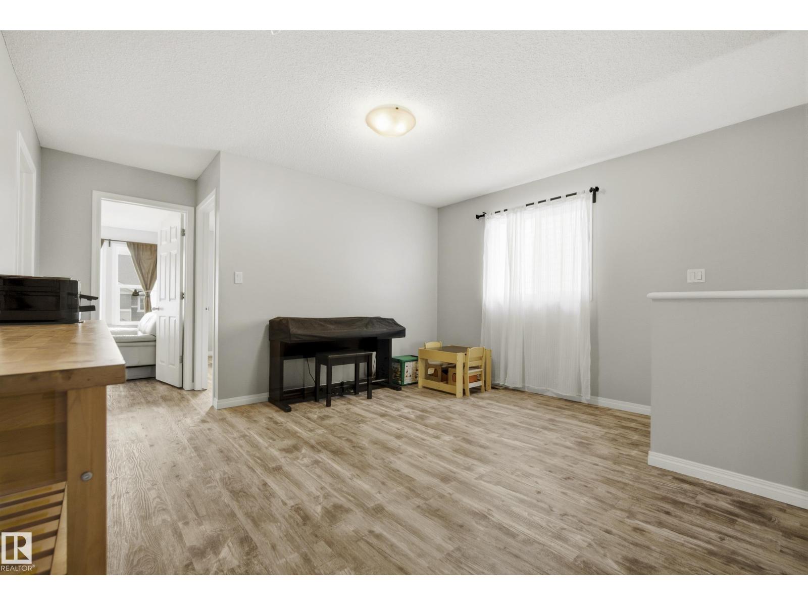 3805 POWELL WD SW - 22