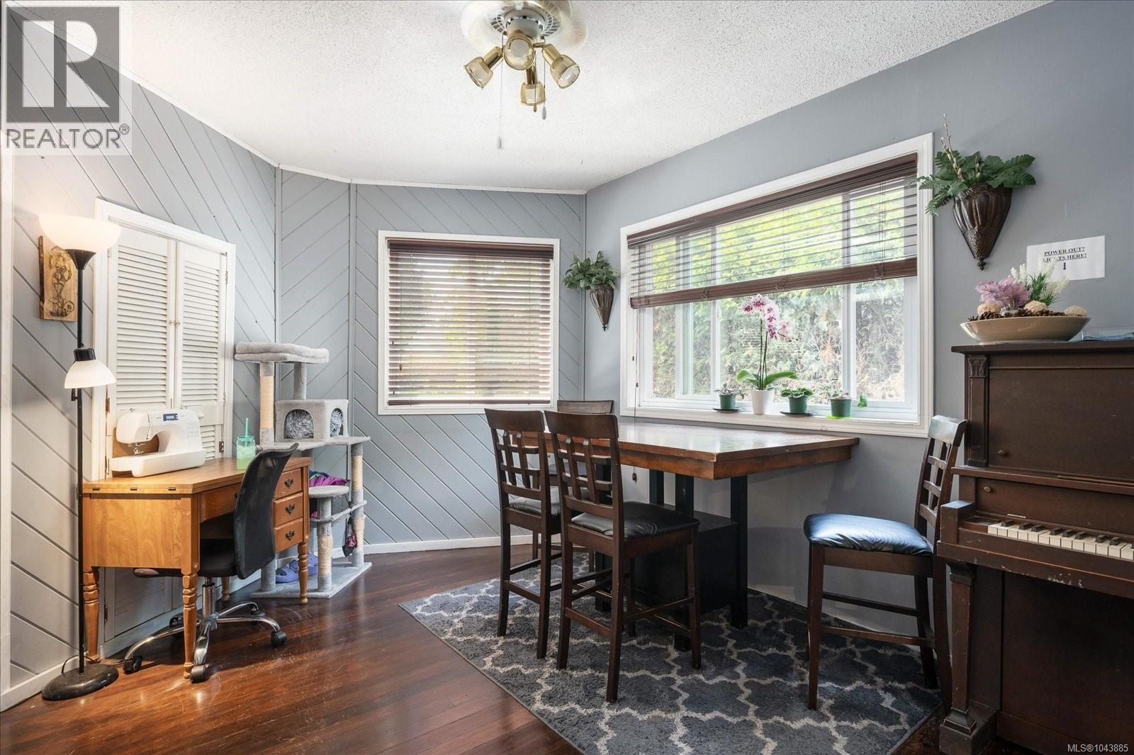 342 Howard Ave - 12