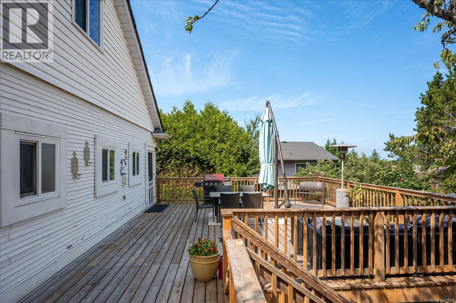 342 Howard Ave - 28