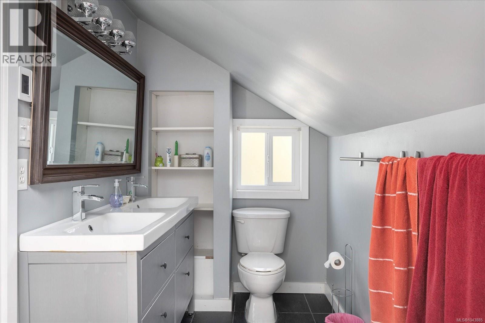 342 Howard Ave - 35