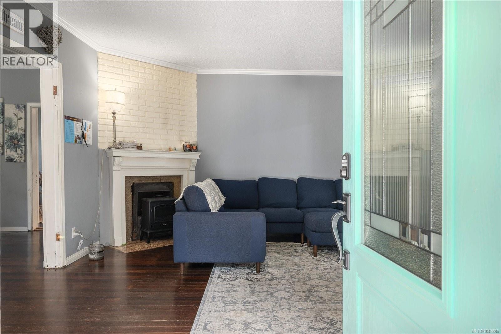 342 Howard Ave - 6