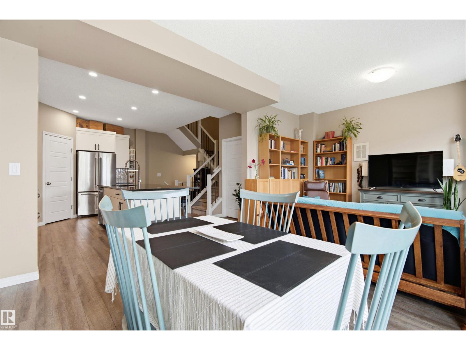 20127 19 AV NW - 18