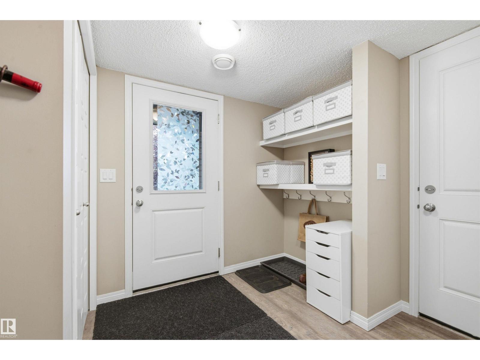 20127 19 AV NW - 4
