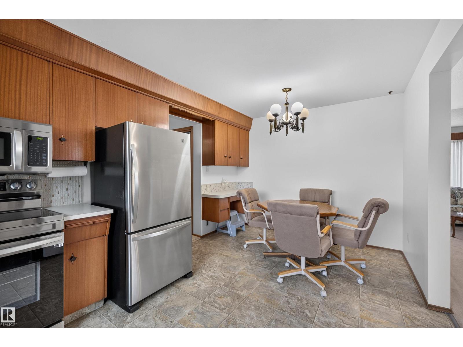 7011 141 Avenue NW NW NW - 12