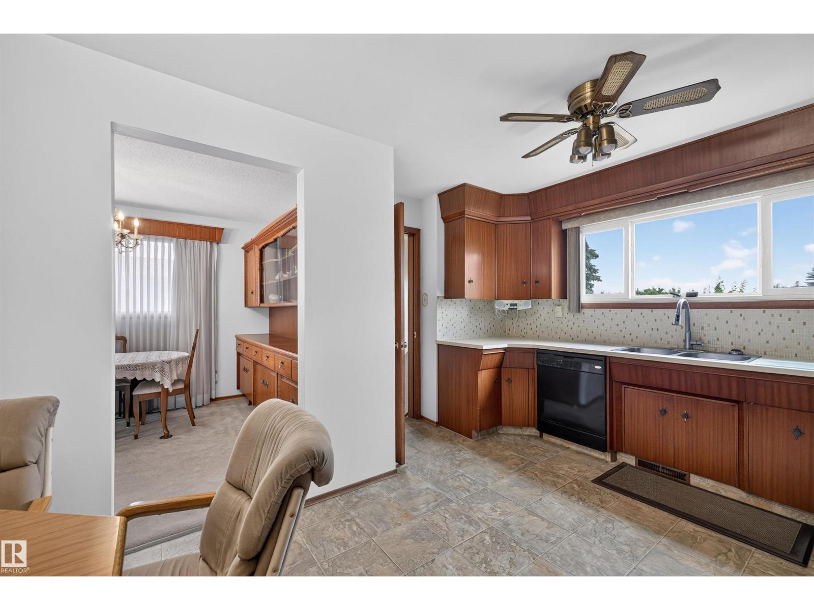 7011 141 Avenue NW NW NW - 15