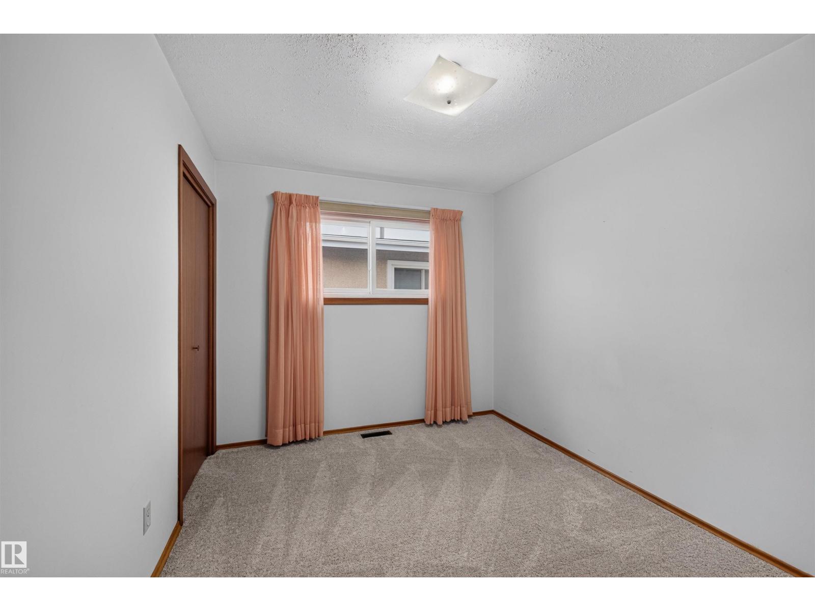 7011 141 Avenue NW NW NW - 18