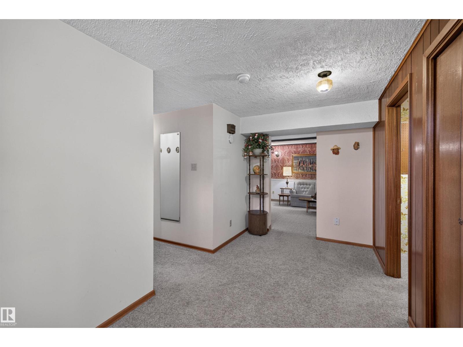 7011 141 Avenue NW NW NW - 23