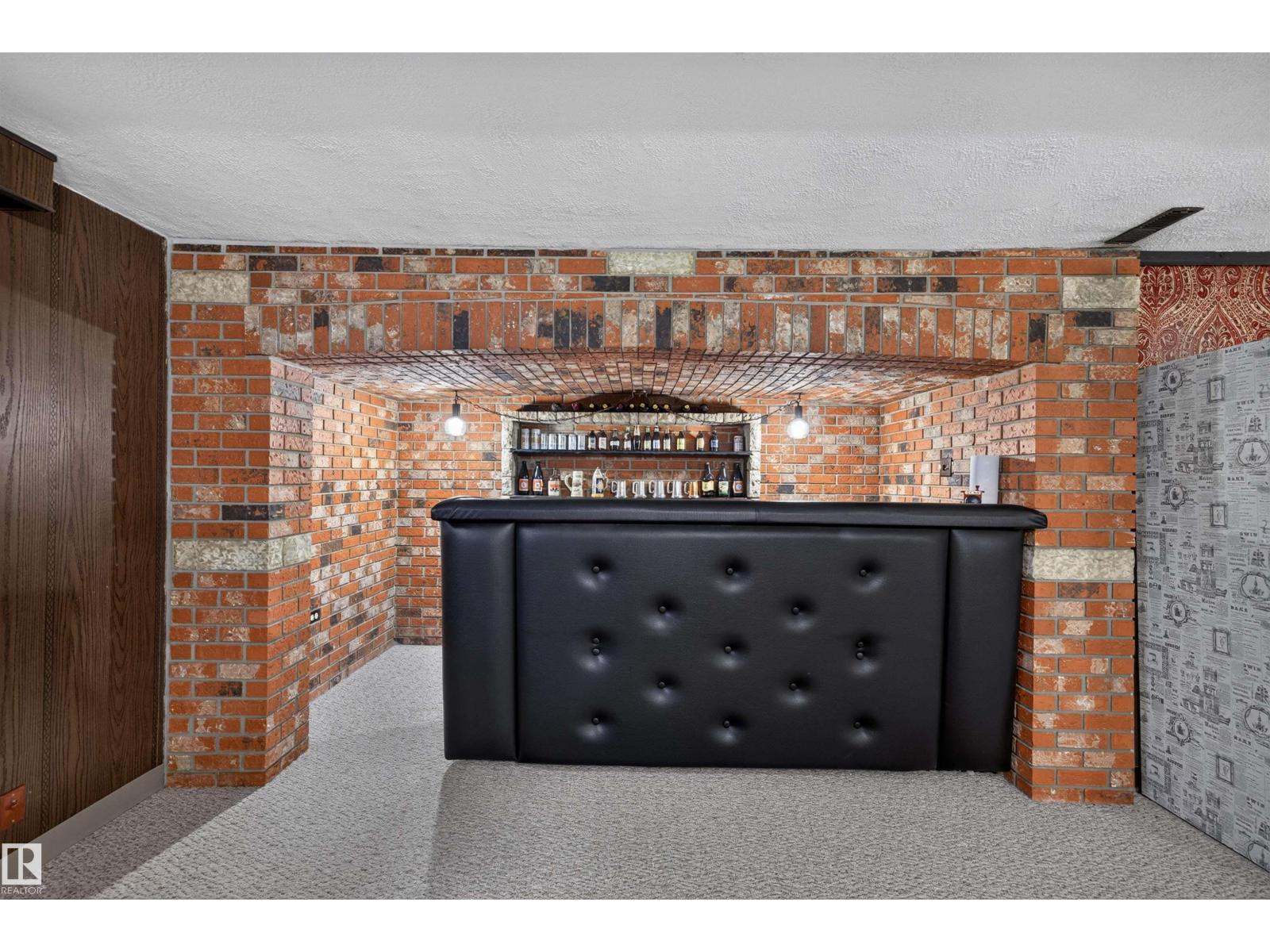7011 141 Avenue NW NW NW - 28