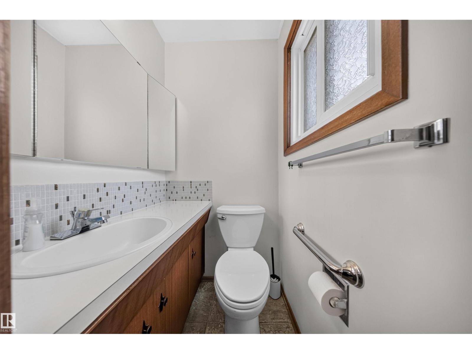 7011 141 Avenue NW NW NW - 31