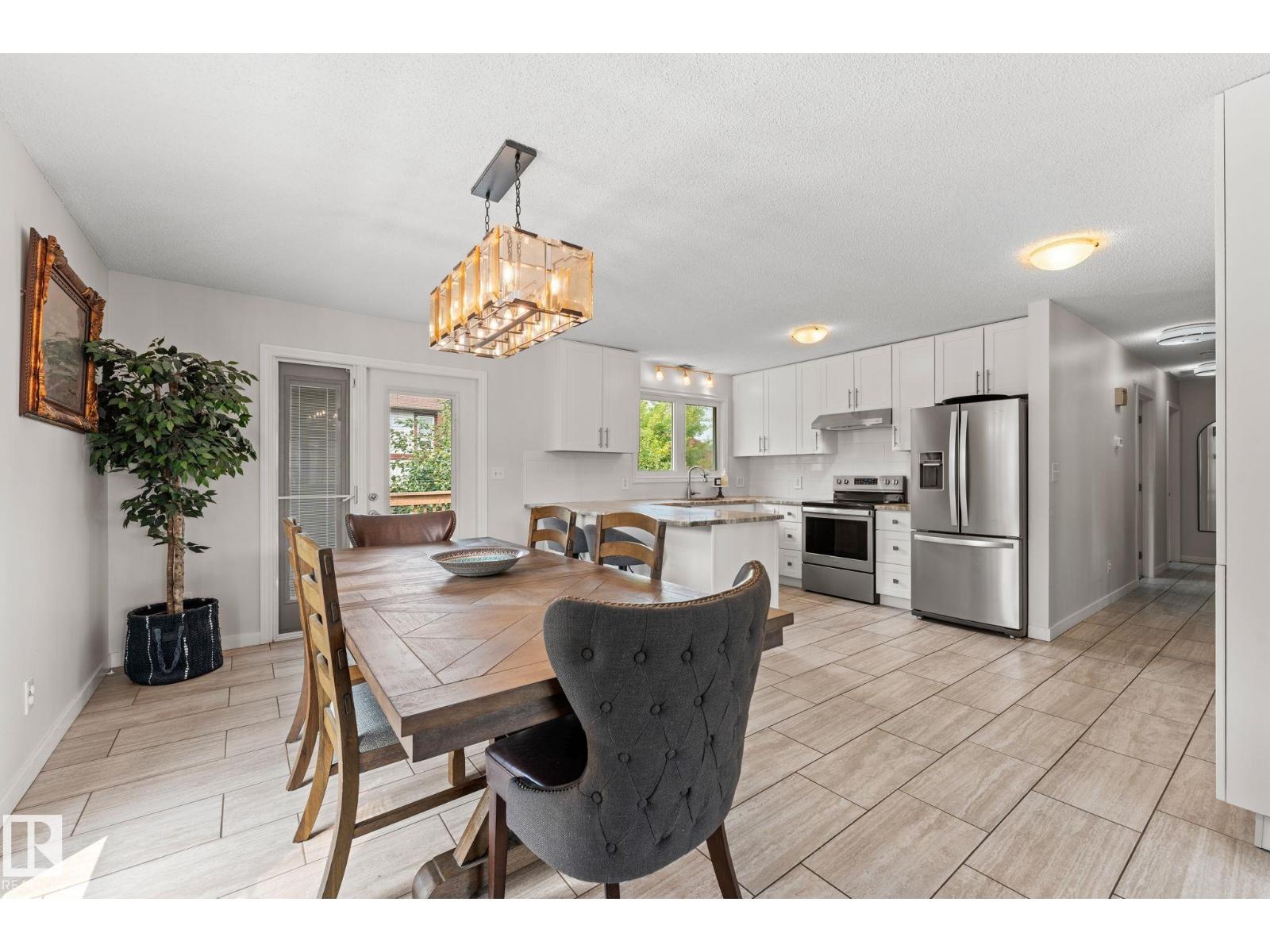 34 STIRLING RD NW - 13