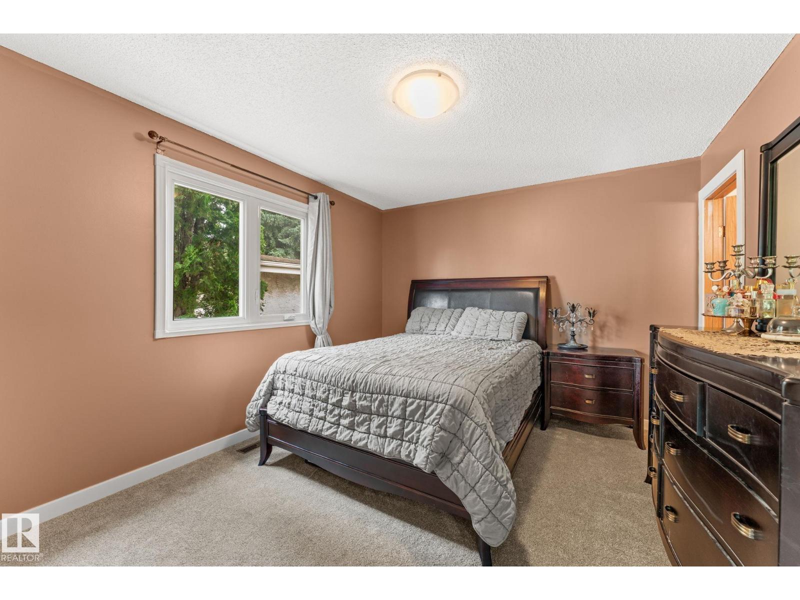 34 STIRLING RD NW - 19