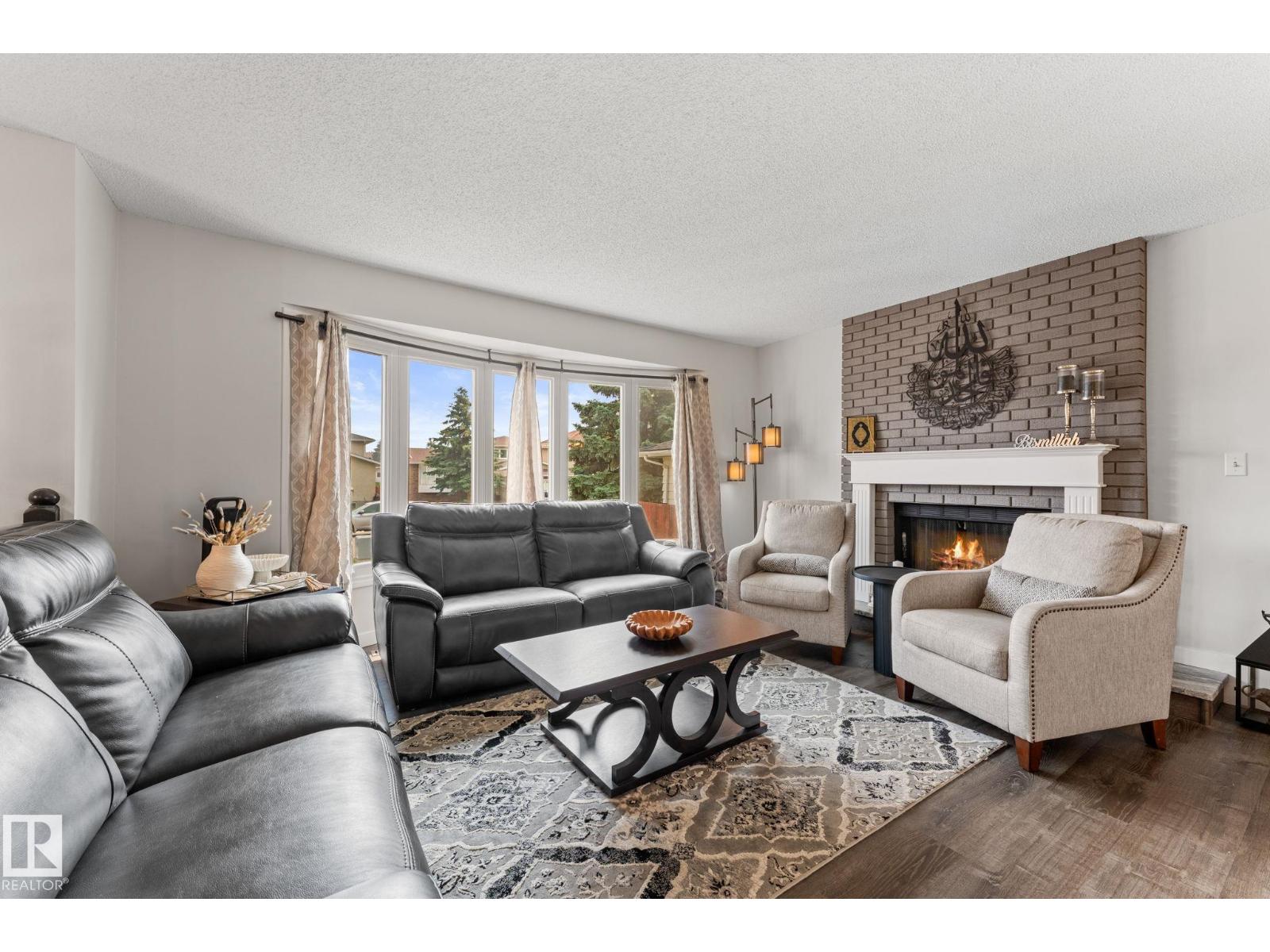 34 STIRLING RD NW - 4