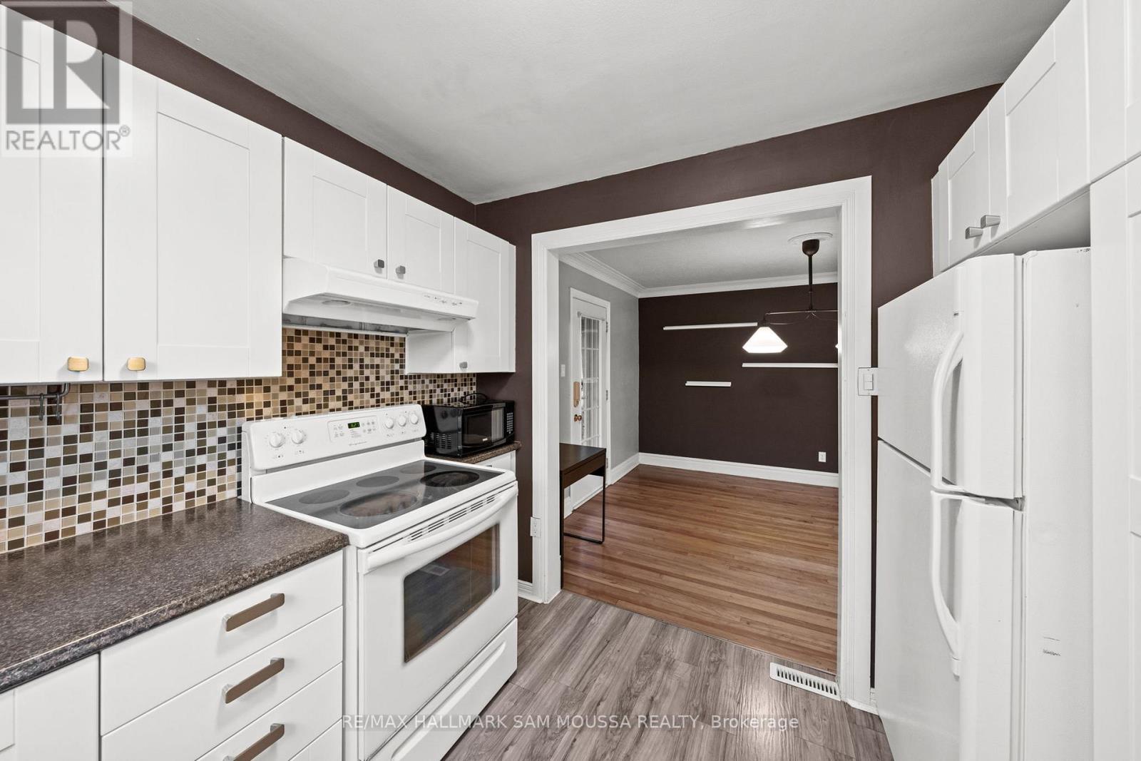 378 BYRON AVENUE - 10