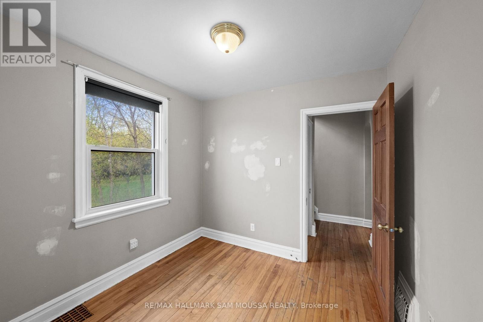 378 BYRON AVENUE - 12