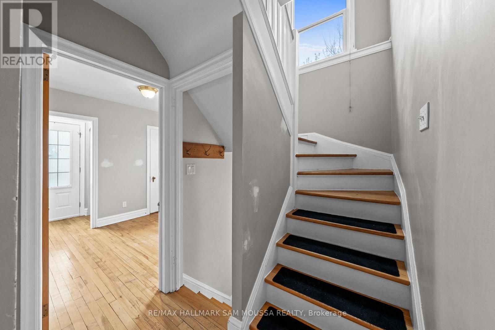378 BYRON AVENUE - 13