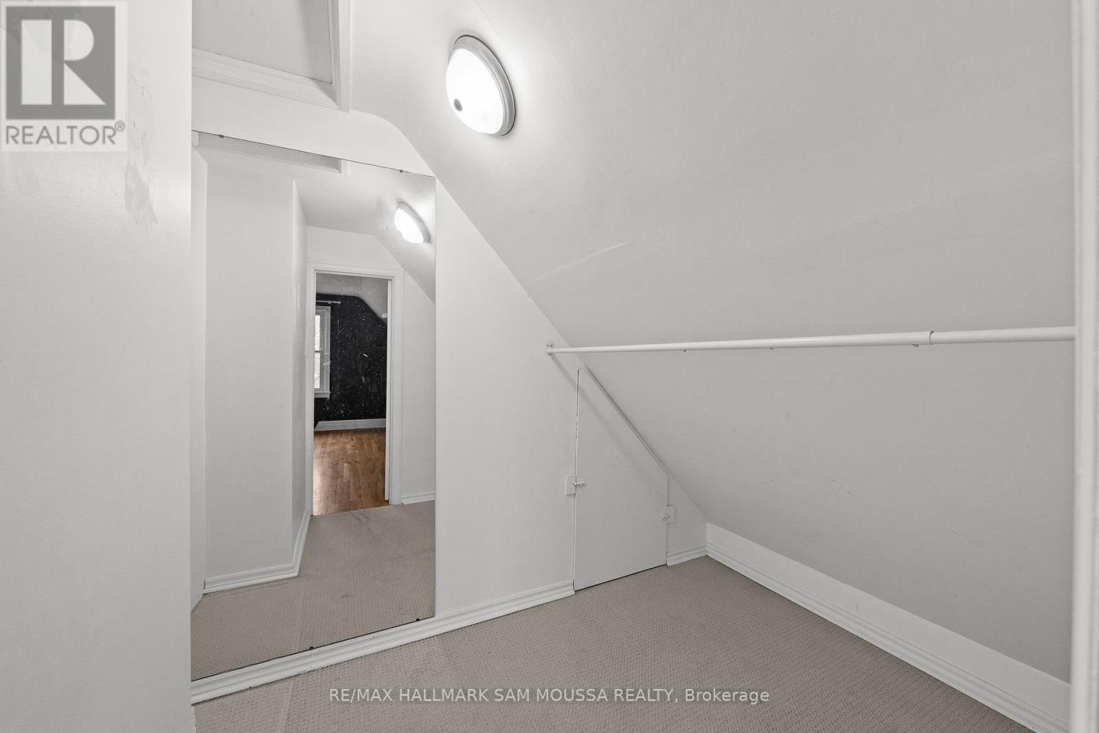 378 BYRON AVENUE - 17