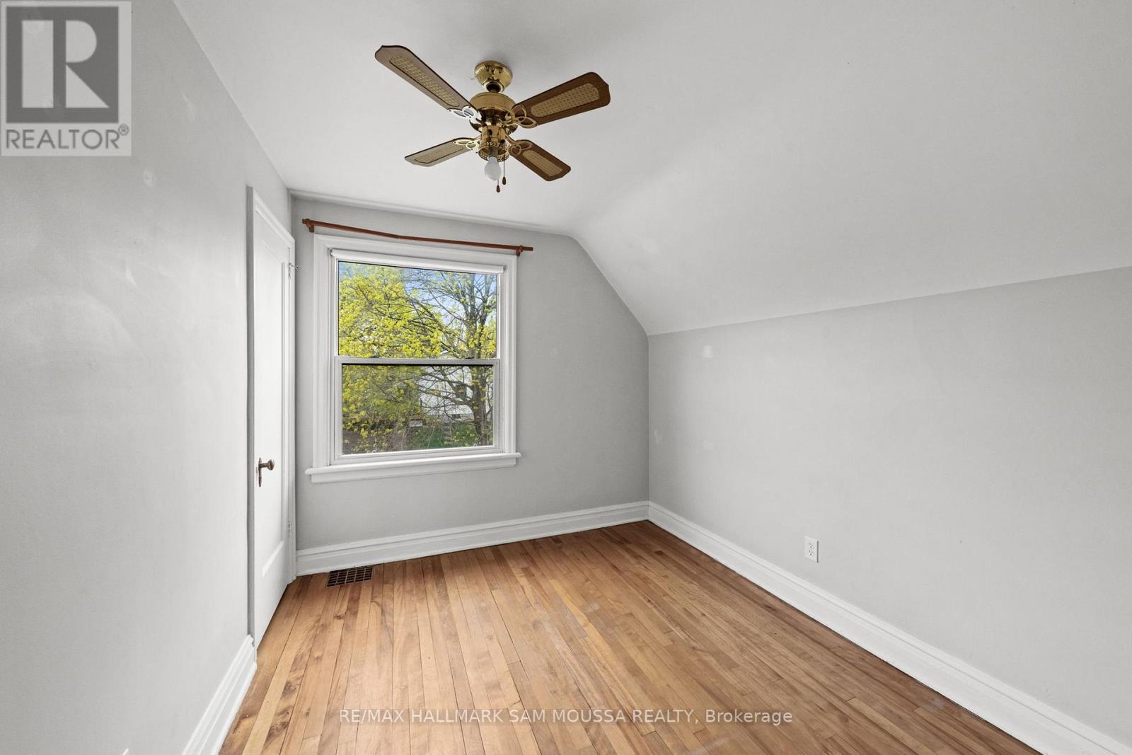 378 BYRON AVENUE - 18