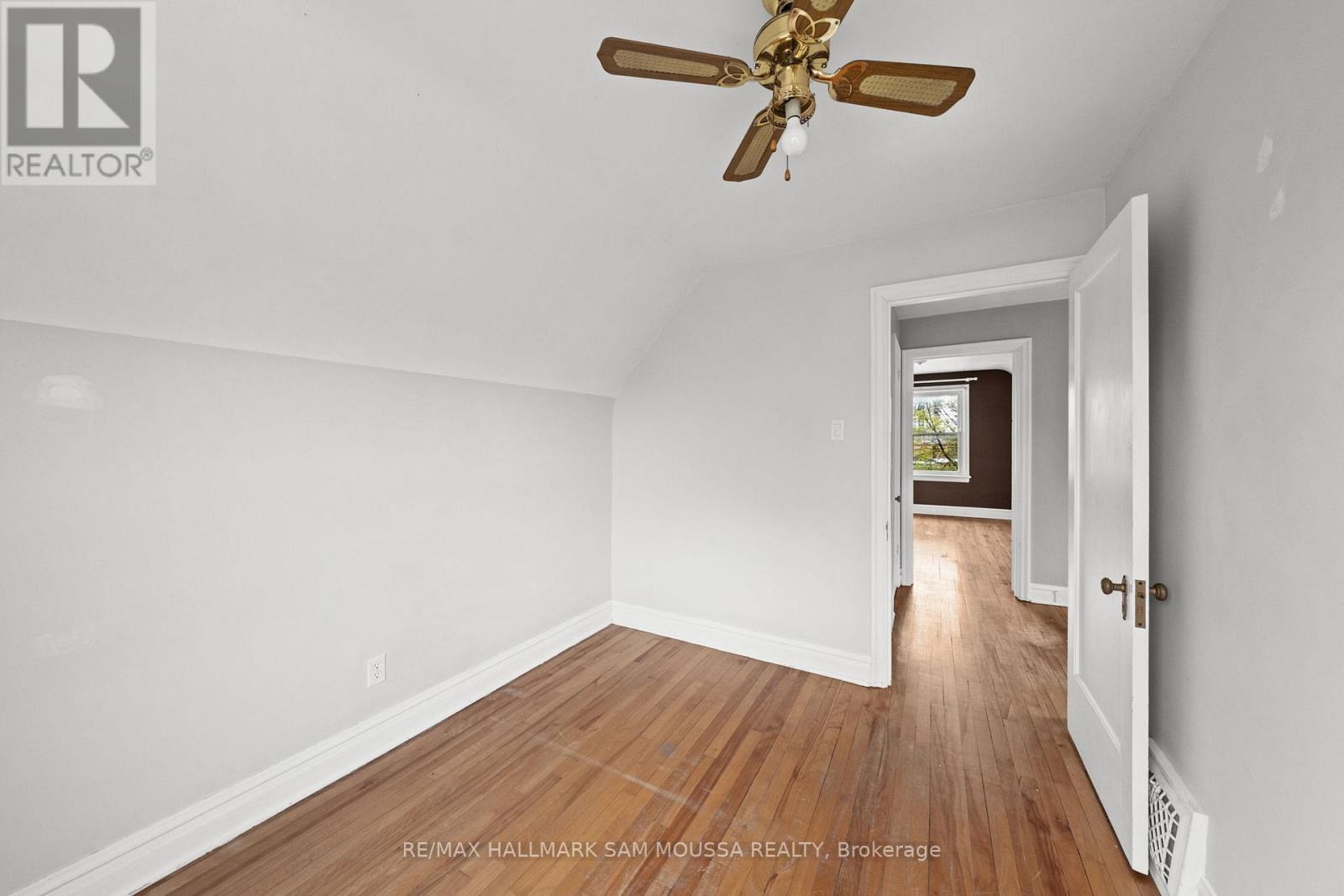 378 BYRON AVENUE - 19