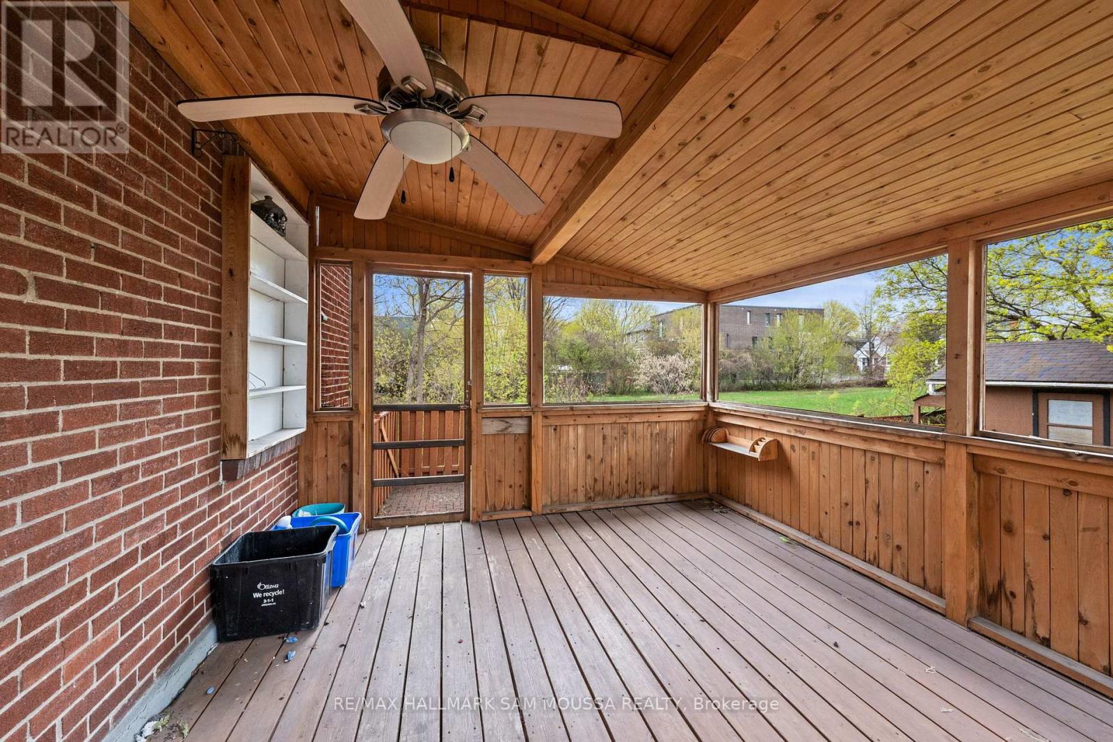378 BYRON AVENUE - 27