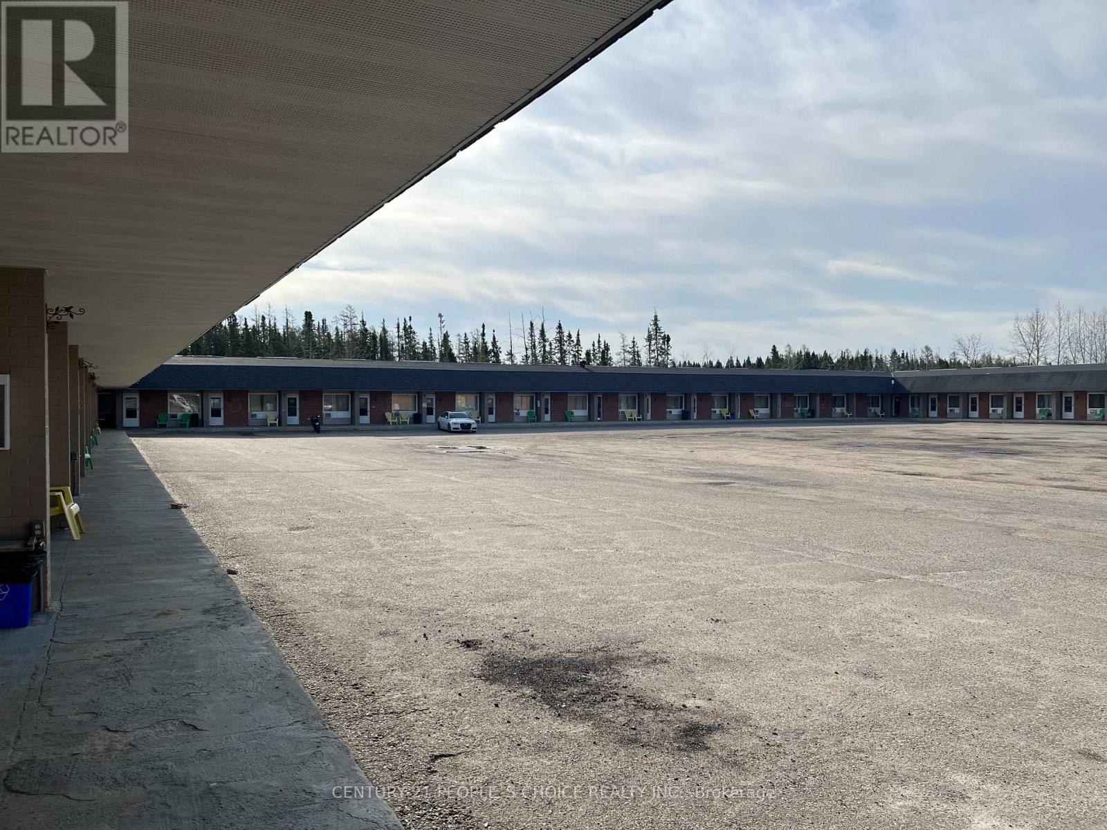 50 - 52 HIGHWAY 11 S
