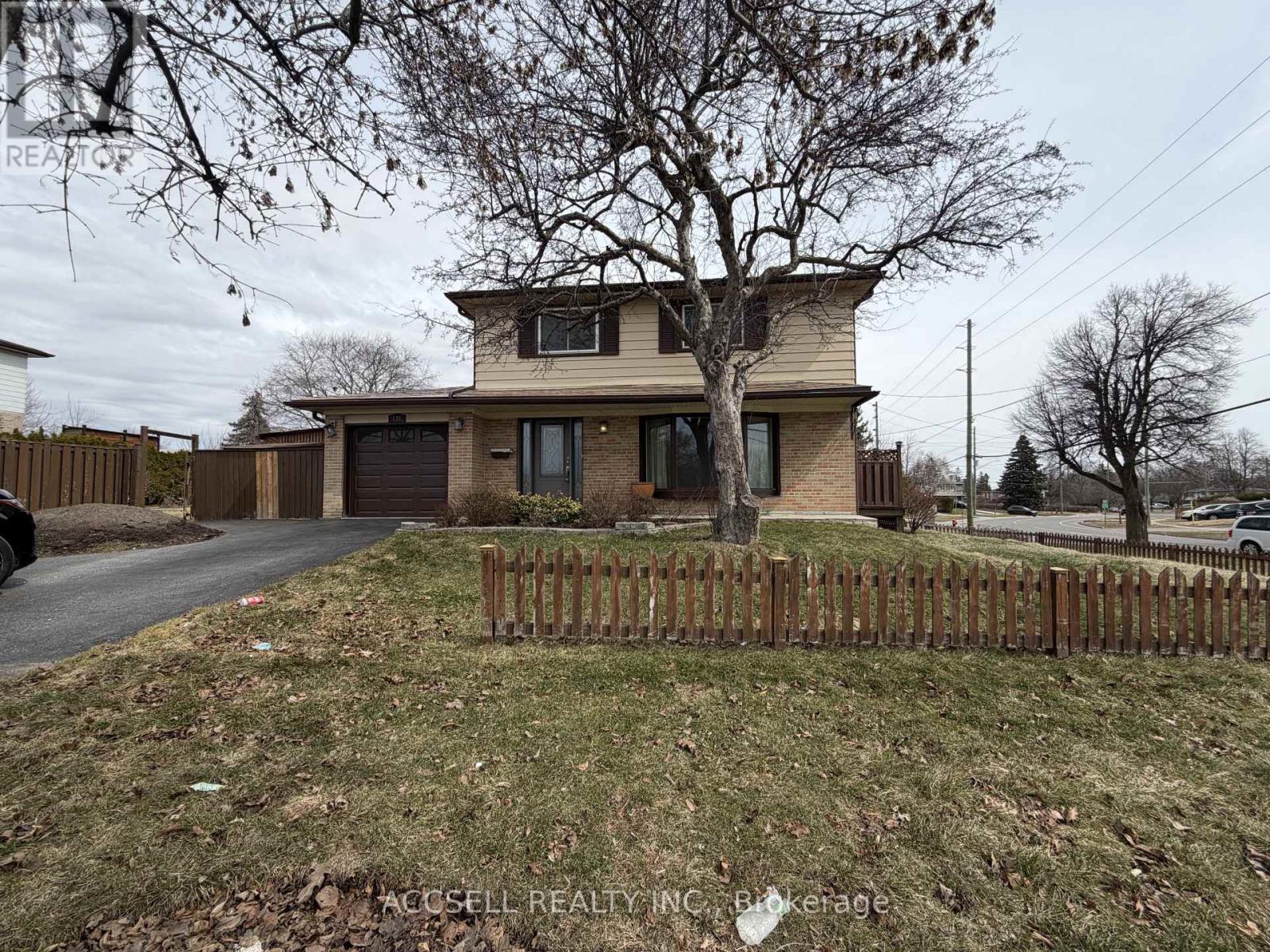 135 MOUNTAINVIEW ROAD S - 2