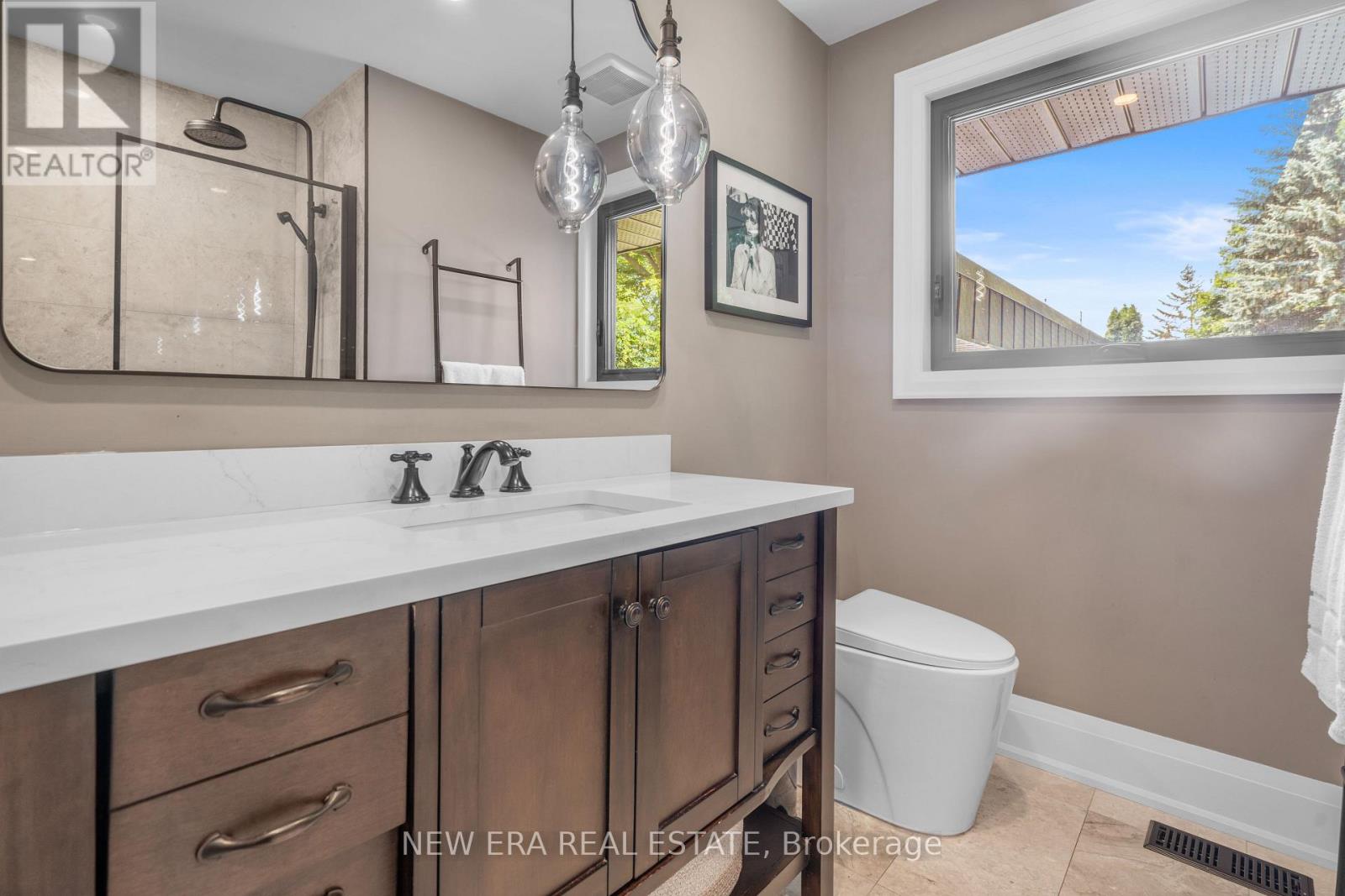 261 PINETREE WAY - Image 31
