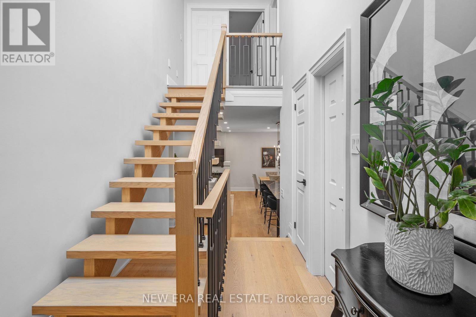 261 PINETREE WAY - Image 33