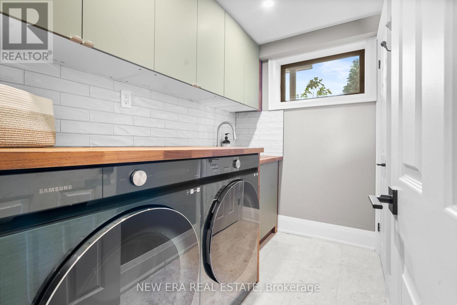 261 PINETREE WAY - Image 37