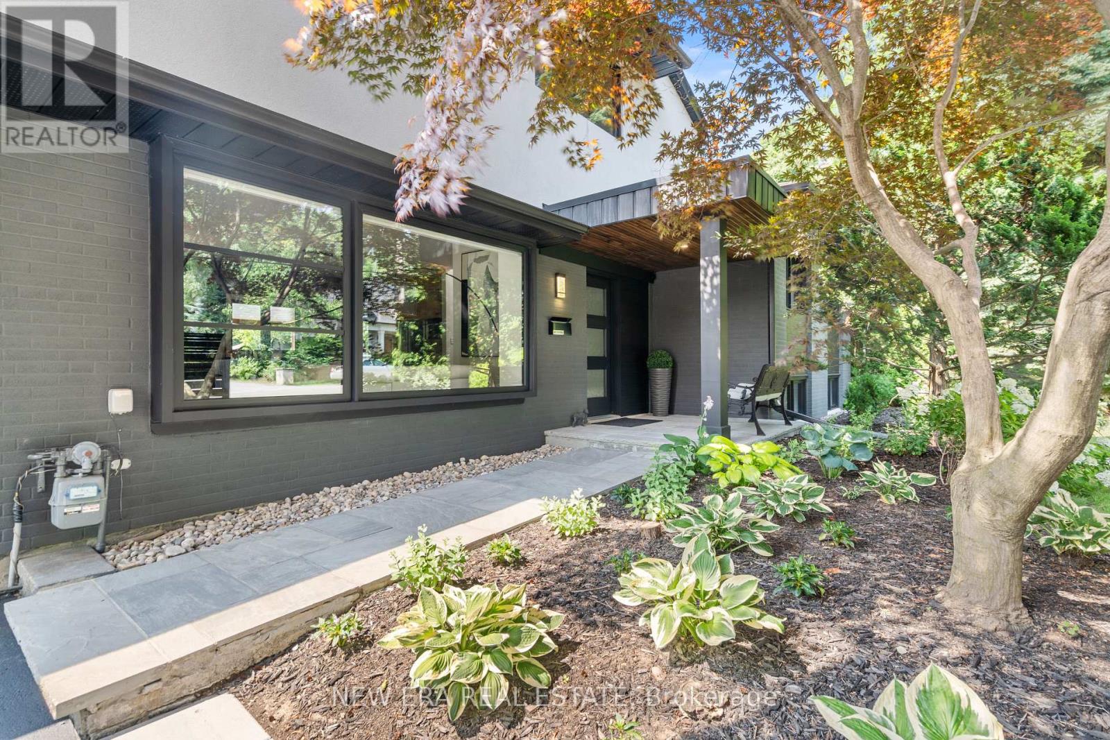 261 PINETREE WAY - 46
