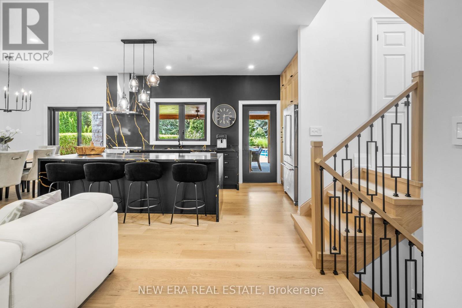 261 PINETREE WAY - Image 6