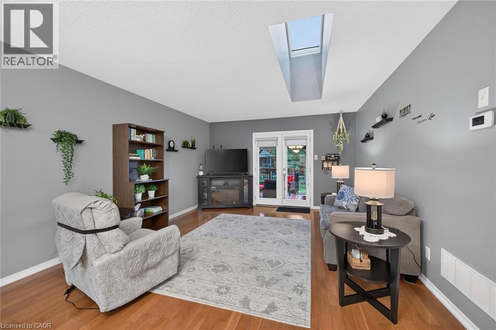 #26 40 BRAEMAR Avenue - 17