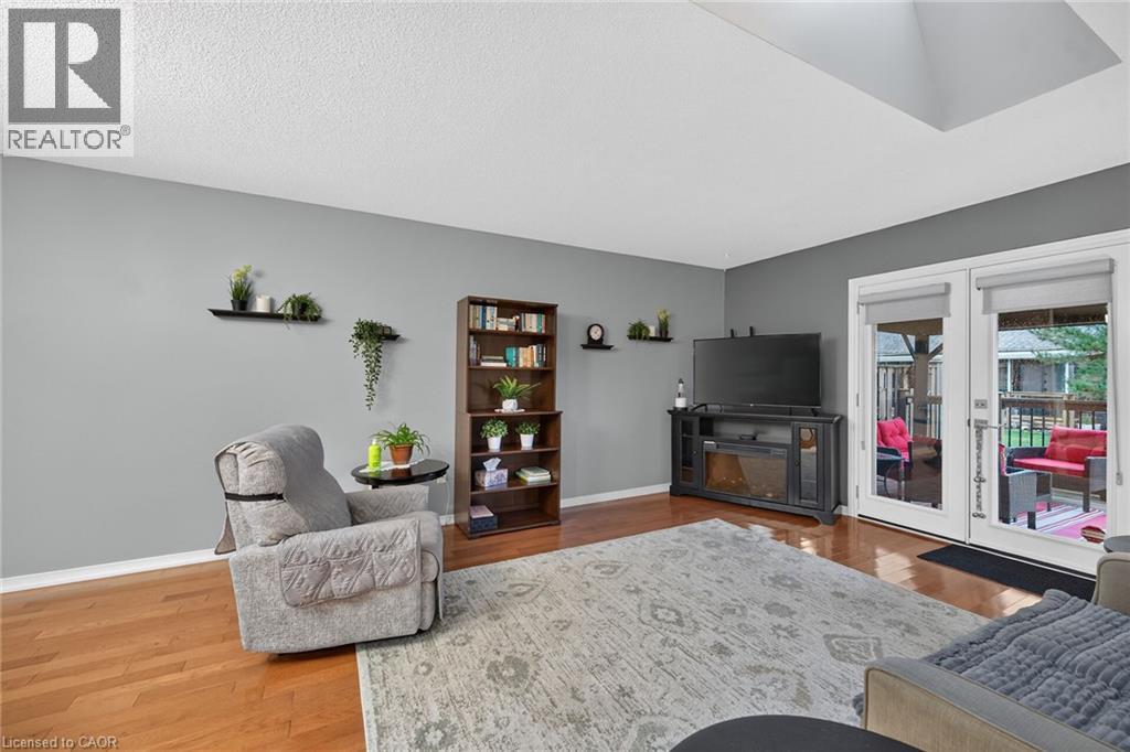 #26 40 BRAEMAR Avenue - 18