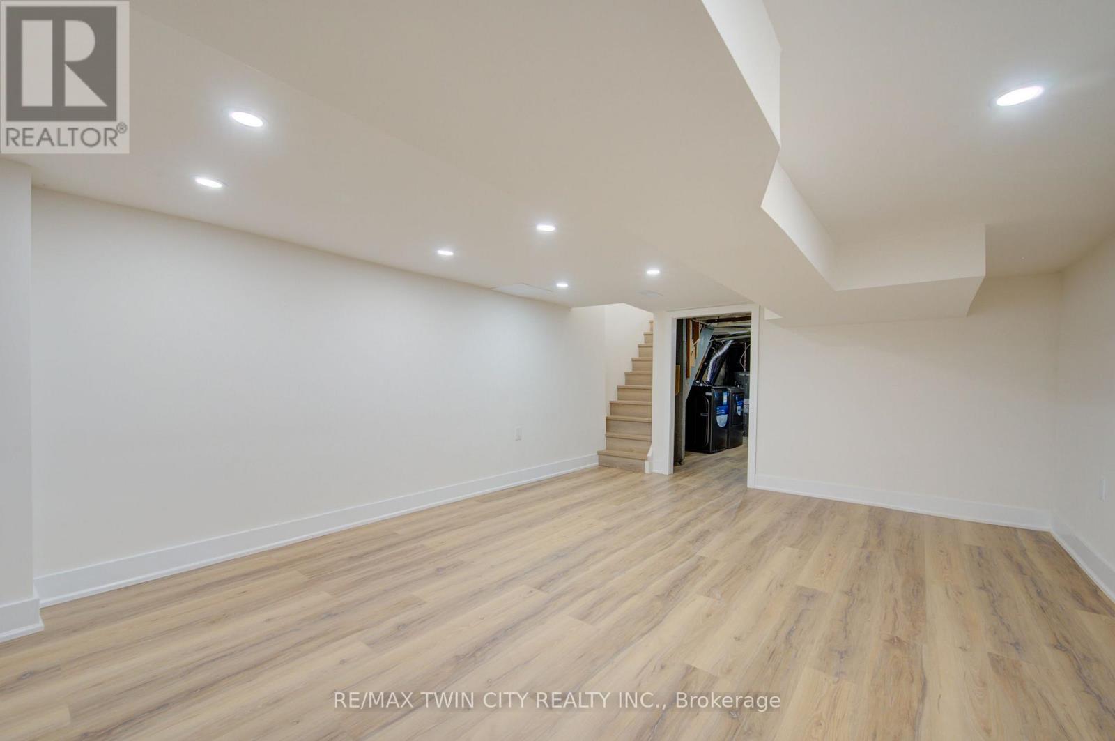 26 RICHARDSON STREET - 38